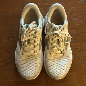Brooks White Athletic Shoes